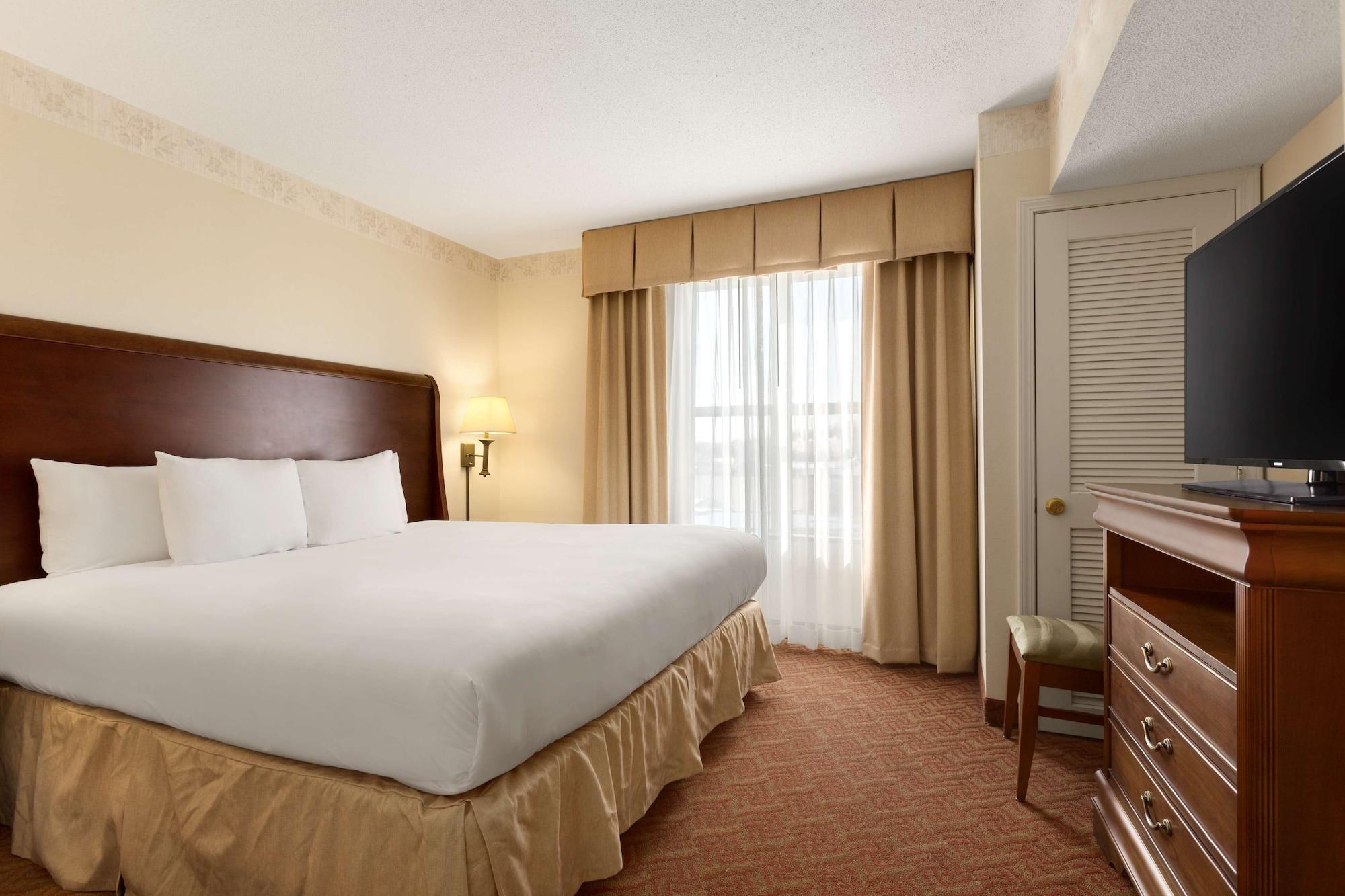 Spark By Hilton Woodbridge Bagian luar foto