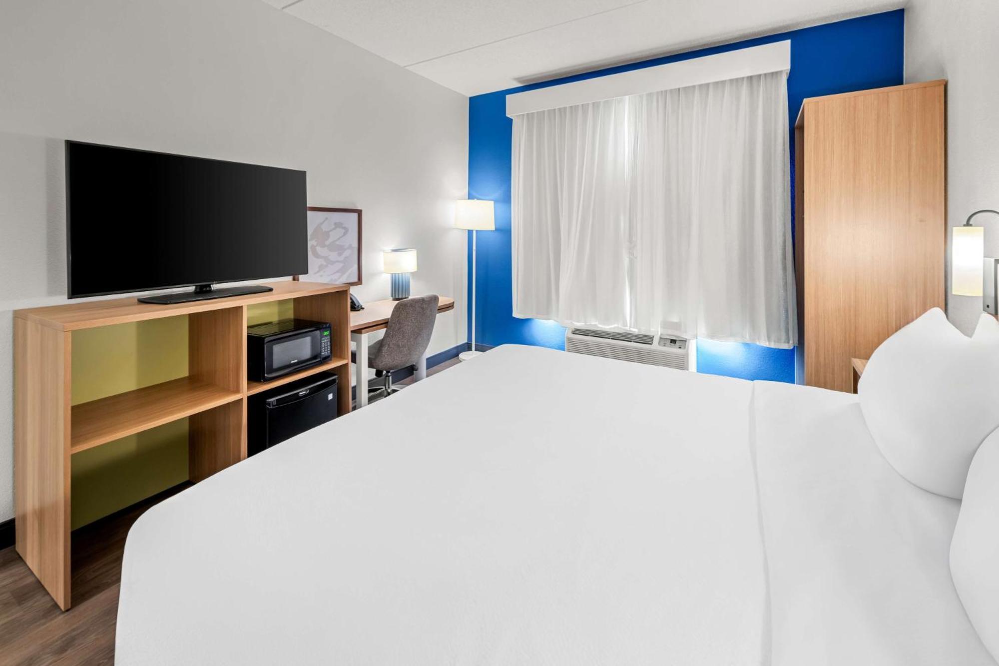 Spark By Hilton Woodbridge Bagian luar foto