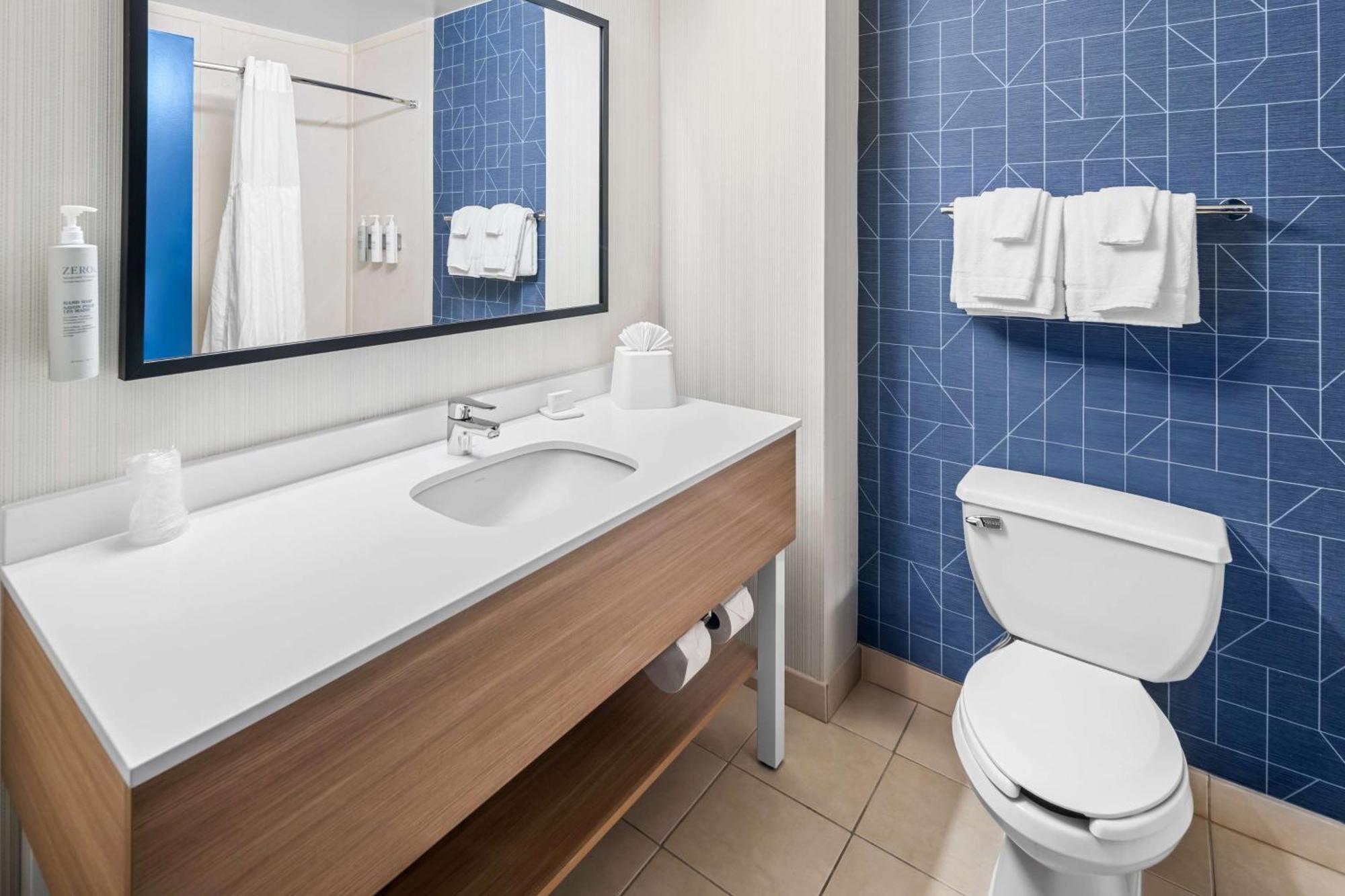 Spark By Hilton Woodbridge Bagian luar foto