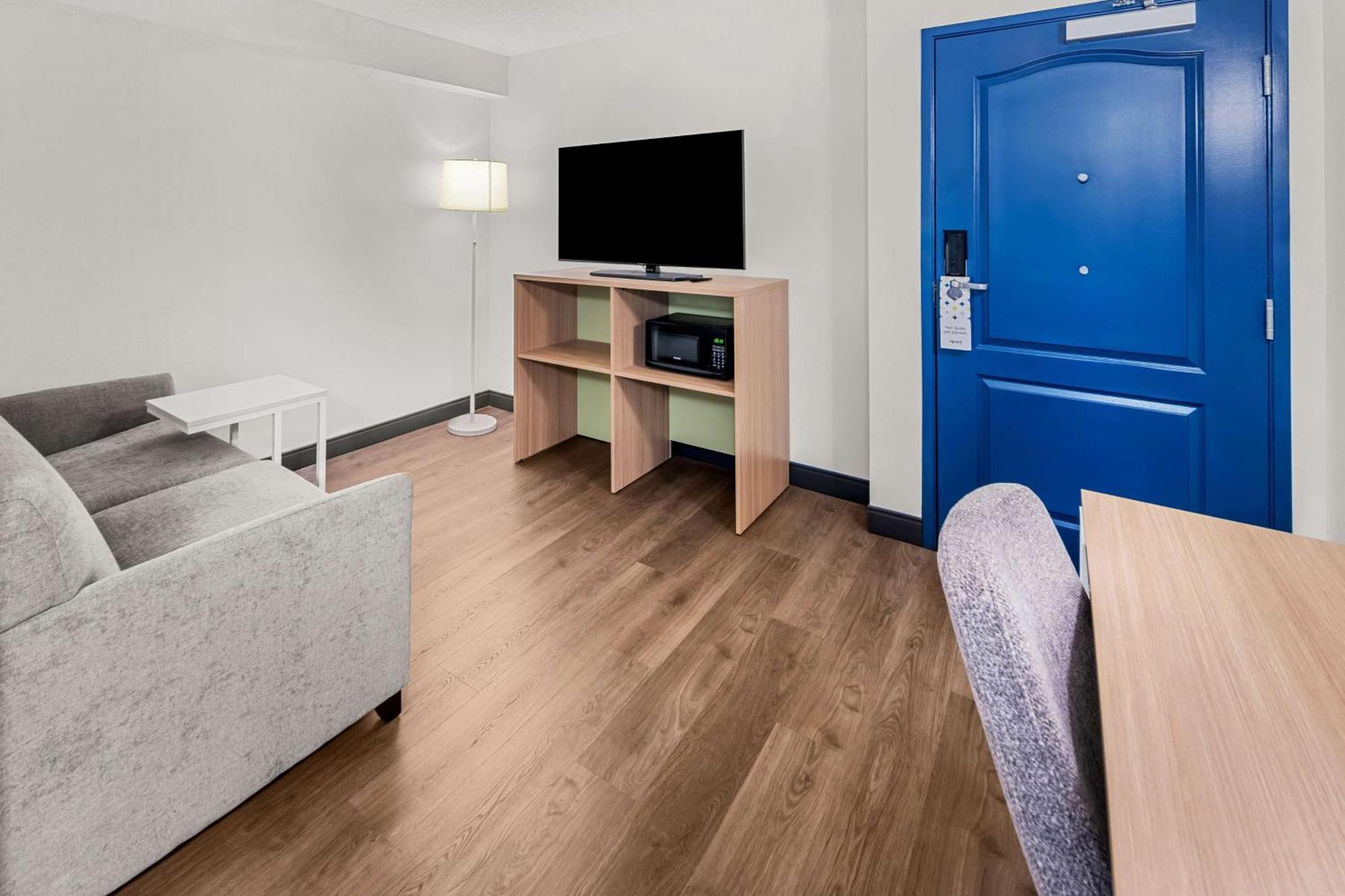 Spark By Hilton Woodbridge Bagian luar foto