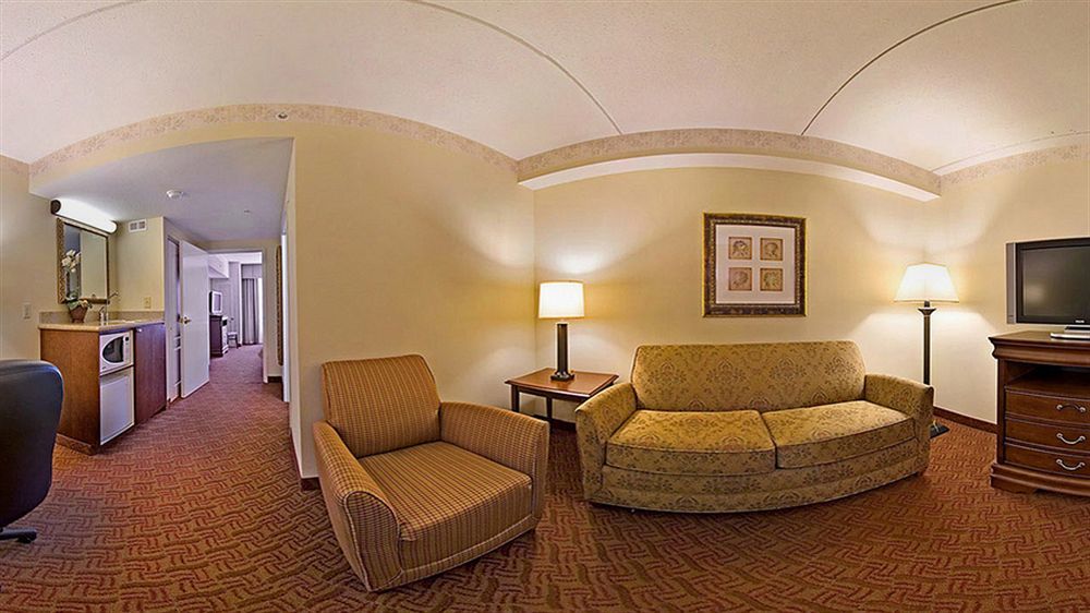 Spark By Hilton Woodbridge Bagian luar foto