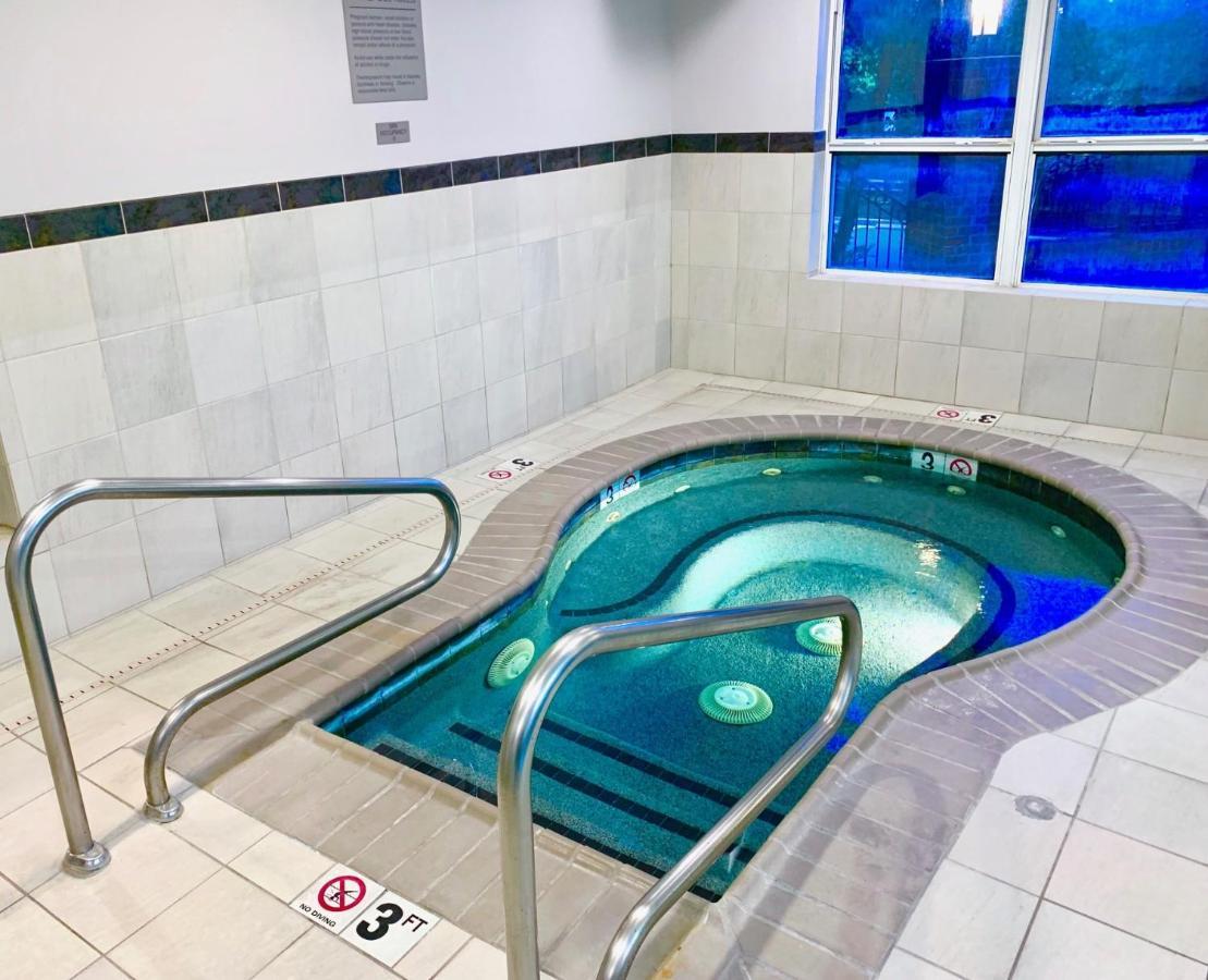 Spark By Hilton Woodbridge Bagian luar foto
