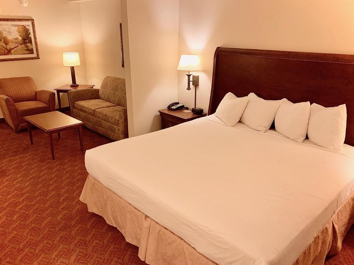 Spark By Hilton Woodbridge Bagian luar foto